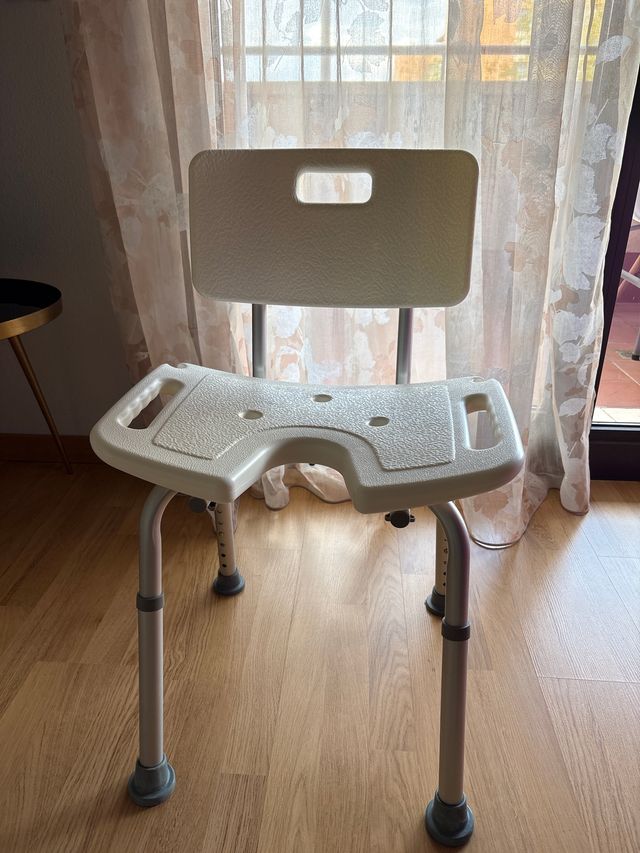 SILLA PARA DUCHA REGULABLE EN ALTURA