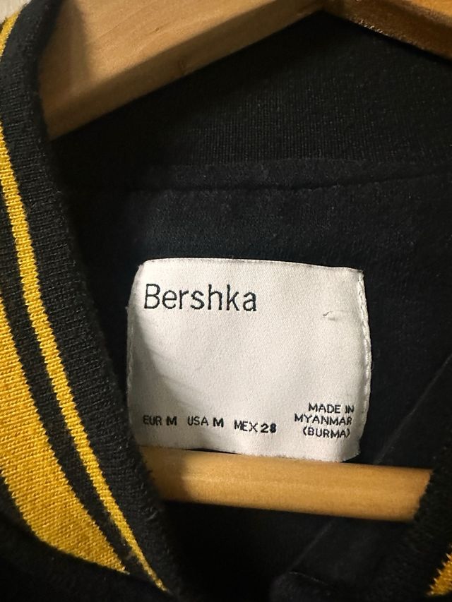 Jaqueta Bomber Bershka Preta e Amarela