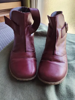 Botines de piel burdeos