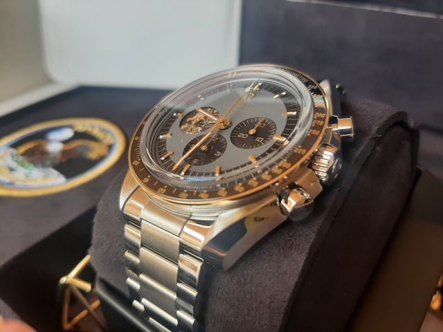 Omega Speedmaster Apollo 11 50th Pack