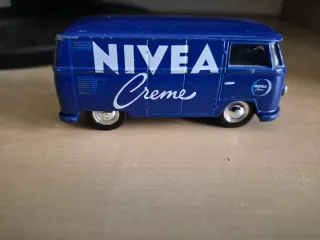 Furgoneta VW Nivea 1:48