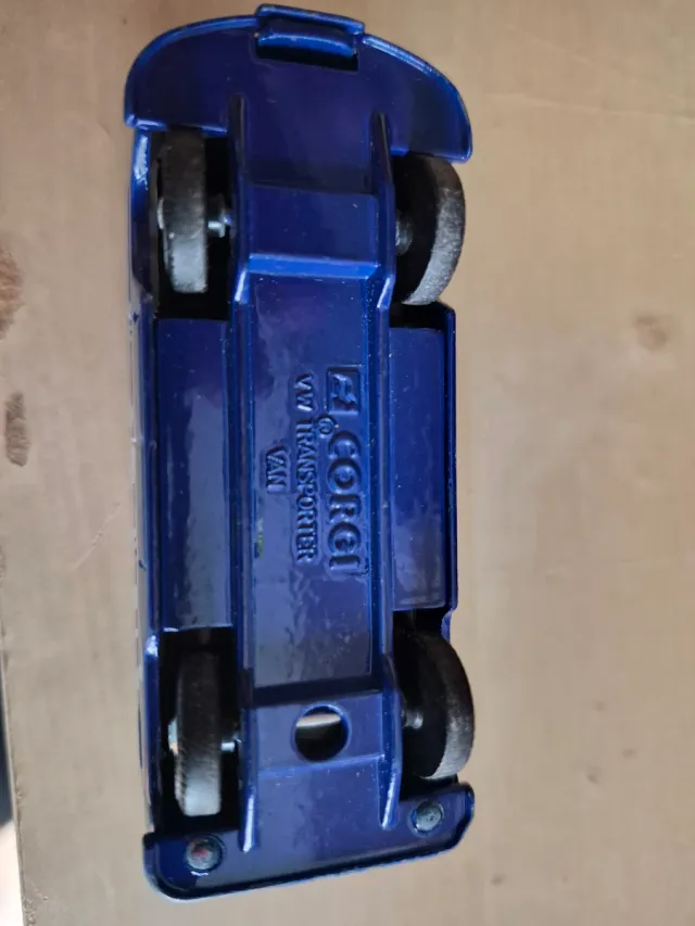 Furgoneta VW Nivea 1:48