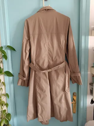 Gabardina Beige Talla 44 cómo nueva