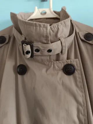 Gabardina Beige Talla 44 cómo nueva