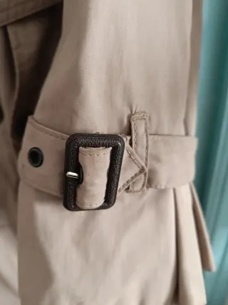 Gabardina Beige Talla 44 cómo nueva