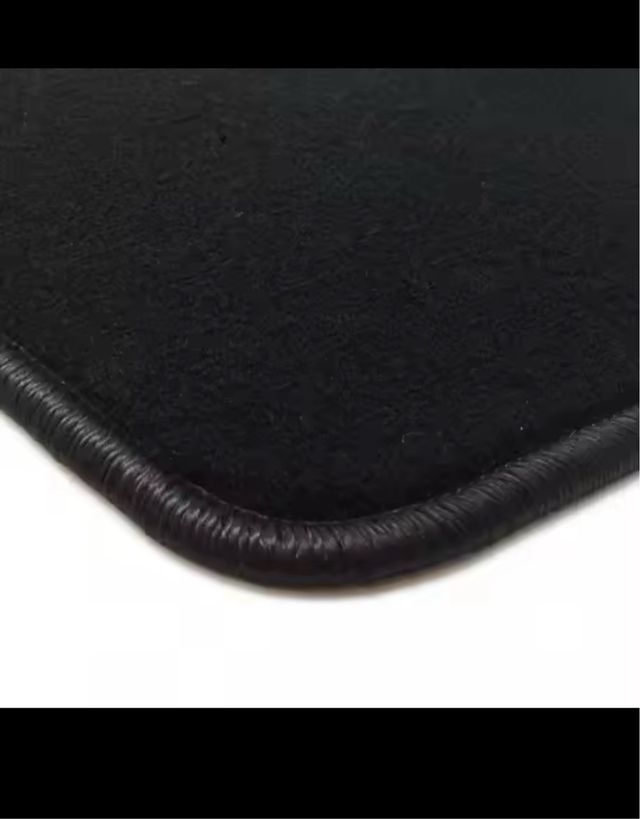 Juego 4 Alfombrillas Coche Negras