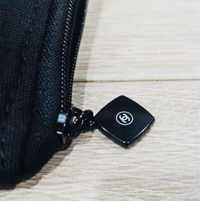 CHANEL NECESER EXTENSIBLE / POUCH EXPANDABLE