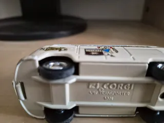 Corgi VW Furgoneta Nescafé 1:48