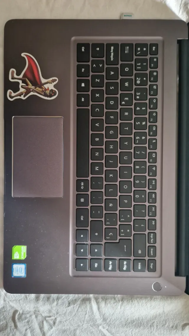 Huawei Laptop + Auriculares + lector huellas