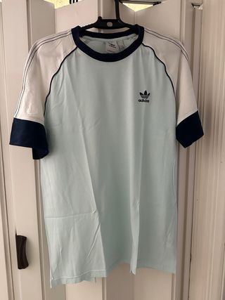 Camiseta Adidas Talla M Celeste y Blanca