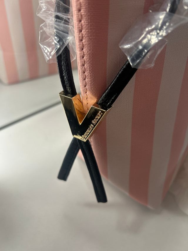 Bolso Victoria's Secret Rayas Rosas y Blancas