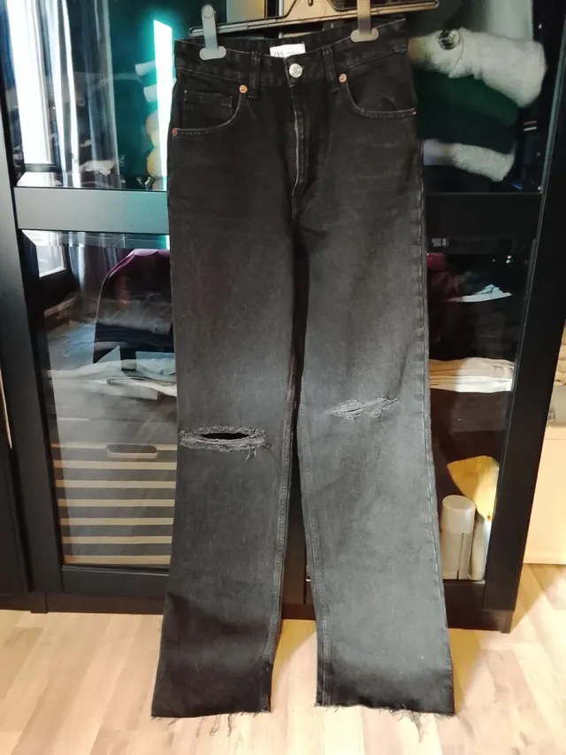 Jeans Zara oversize neri strappati