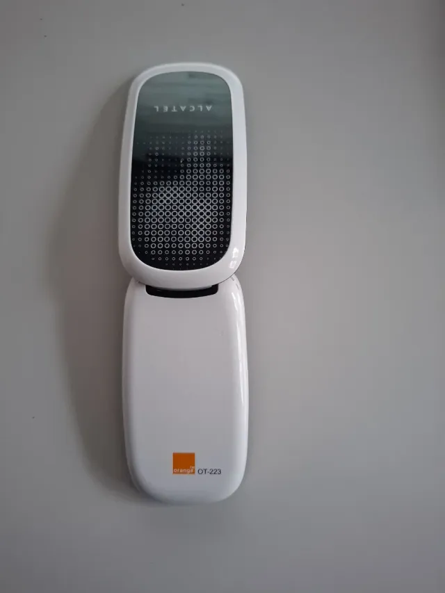 Teléfono Móvil Alcatel Negro