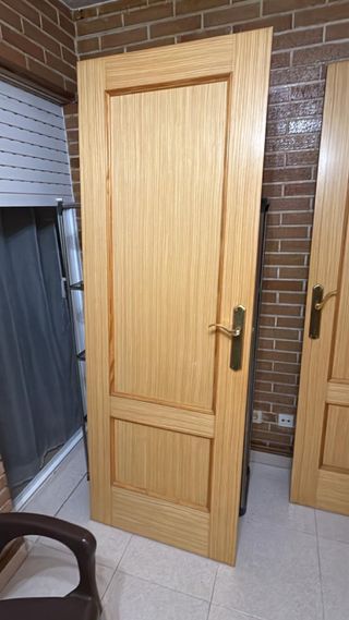 Puertas de madera maciza