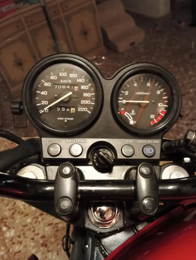 Honda CB 500 (2000) - Cambio por moto clasica.