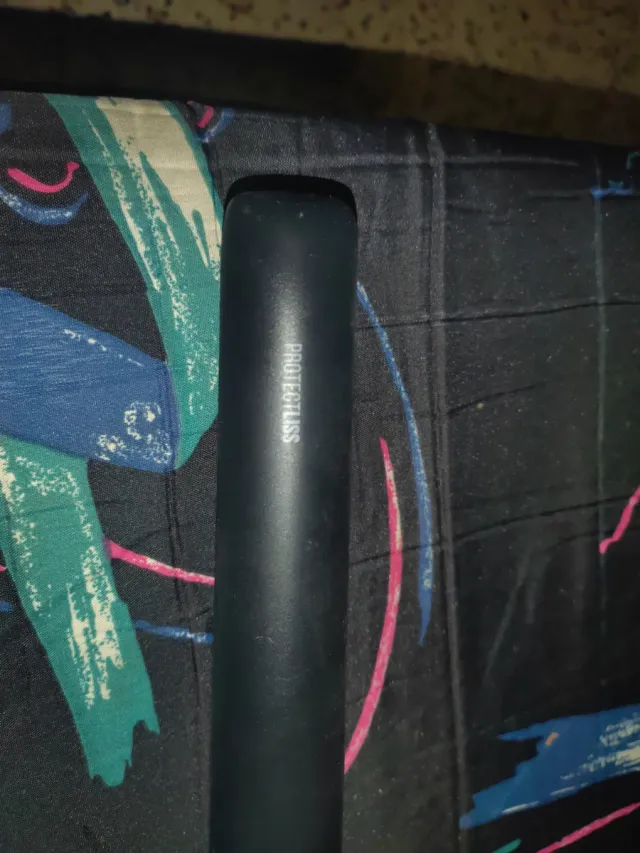 Plancha de pelo NAKED negra