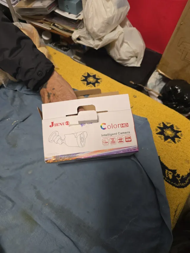 Cámaras de seguridad y guantes LED