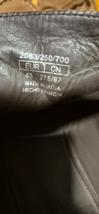 Botines de ante color marrón