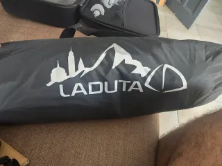 Toldo para maletero de coche