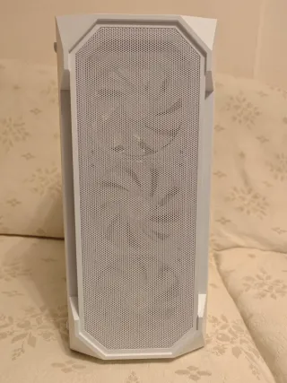 PC Gaming RX 6600 Aura Blanca