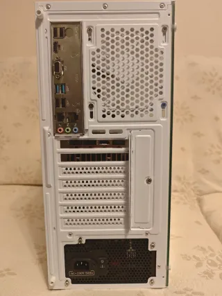 PC Gaming RX 6600 Aura Blanca