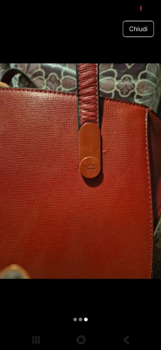 Borsa rossa in pelle