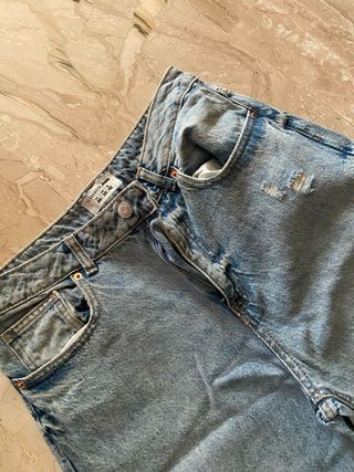 Jeans Terranova strappati vita alta