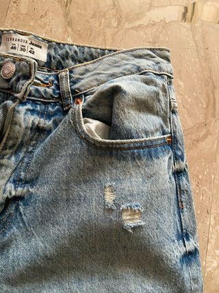 Jeans Terranova strappati vita alta