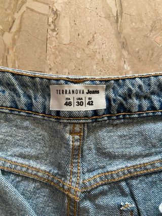 Jeans Terranova strappati vita alta