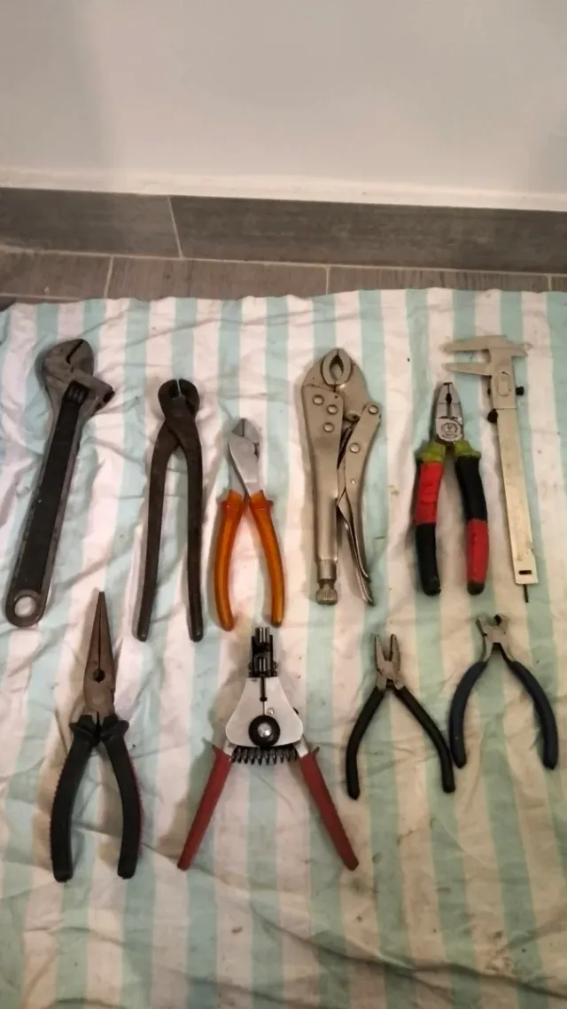 Lote B-Lote de herramientas manuales (10)