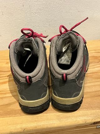 Scarponcini Quechua trekking taglia 39