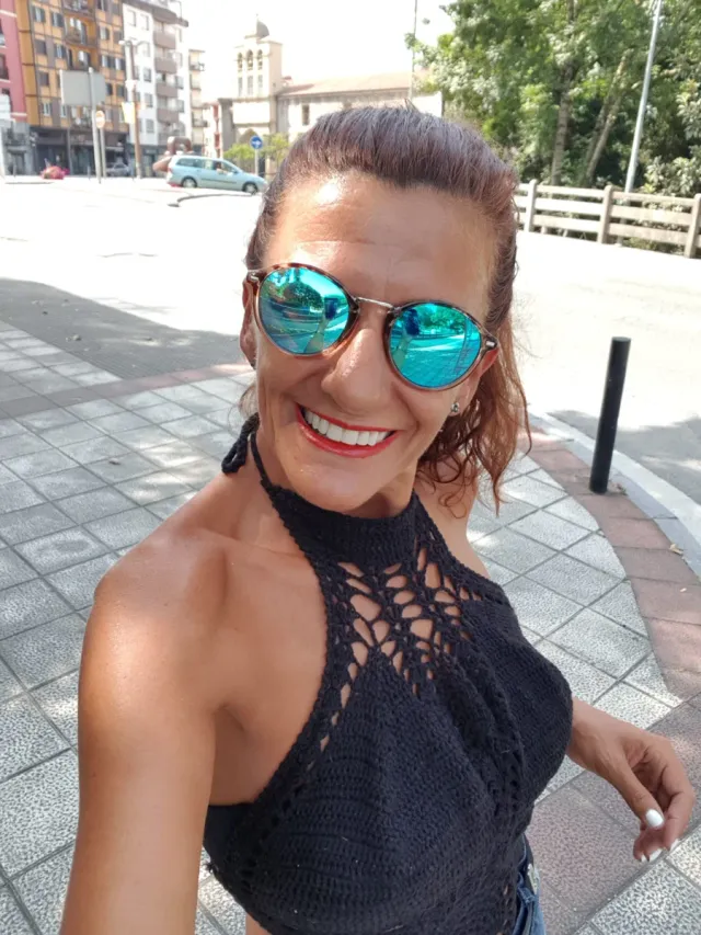 Top negro crochet halter