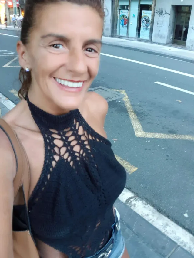 Top negro crochet halter