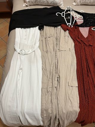 Conjunto de monos de vestir