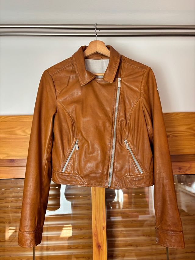 Chaqueta de piel auténtica Milestone en color came