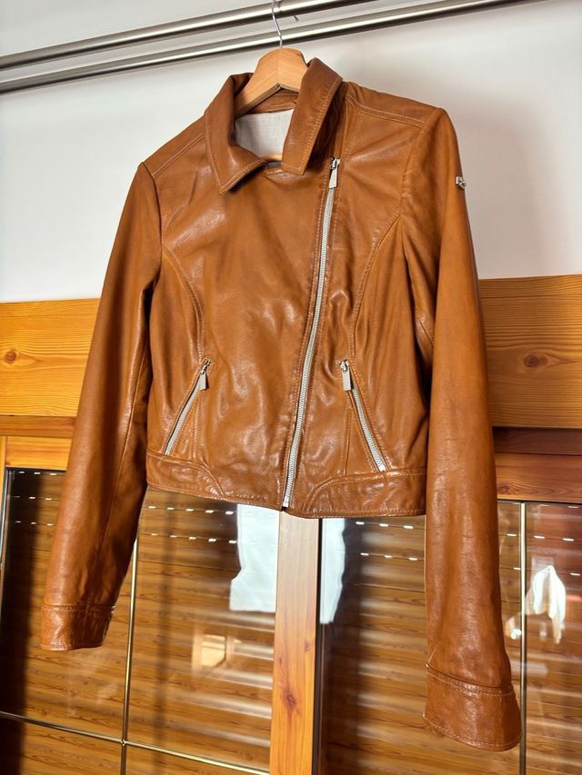 Chaqueta de piel auténtica Milestone en color came