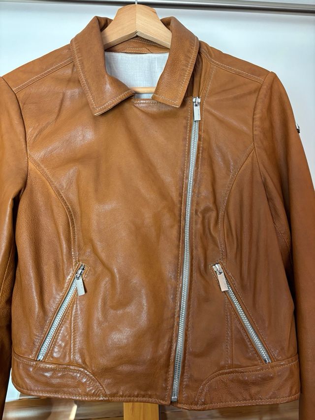 Chaqueta de piel auténtica Milestone en color came