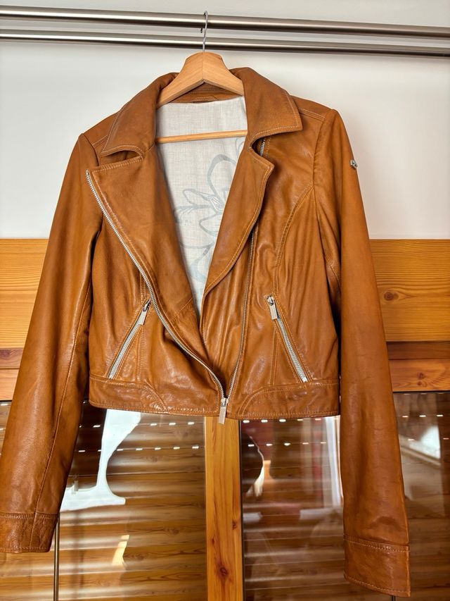 Chaqueta de piel auténtica Milestone en color came