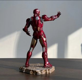Statua Iron Man 22 cm in PVC – Nuova