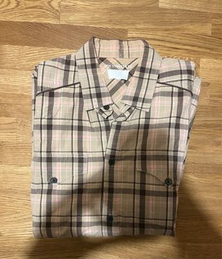 Camisa de cuadros marrón y beige