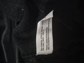 Falda de punto negra