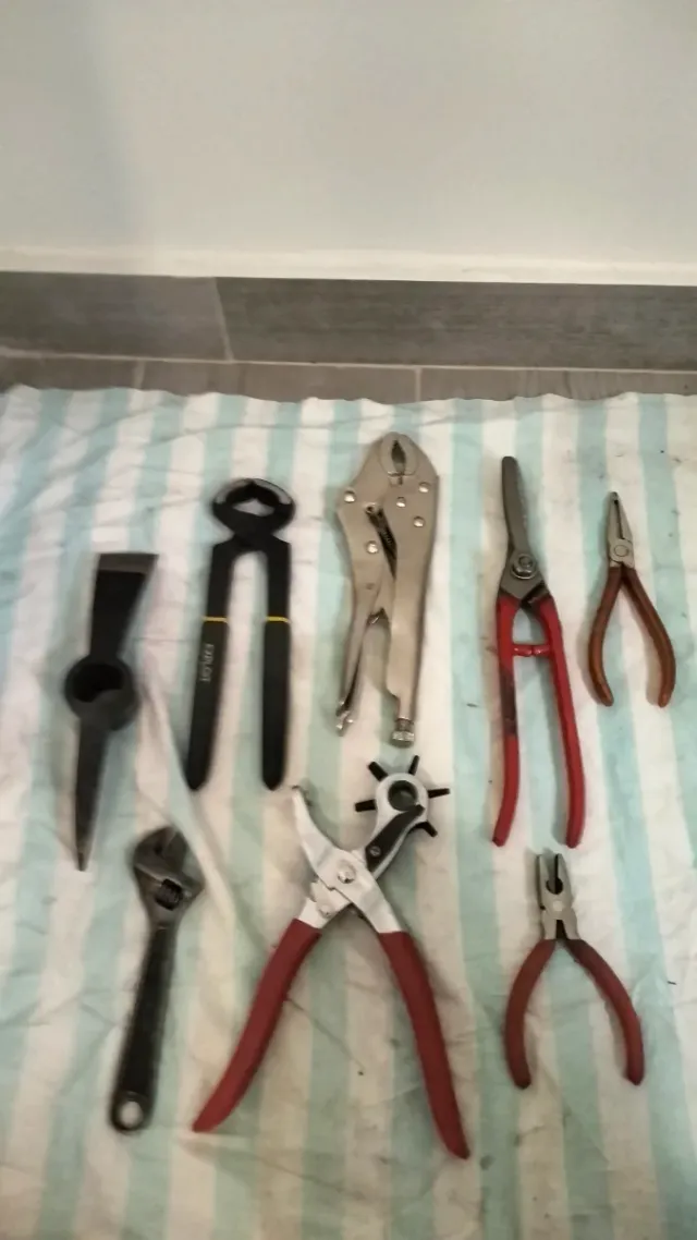 Lote D-Juego de herramientas varias