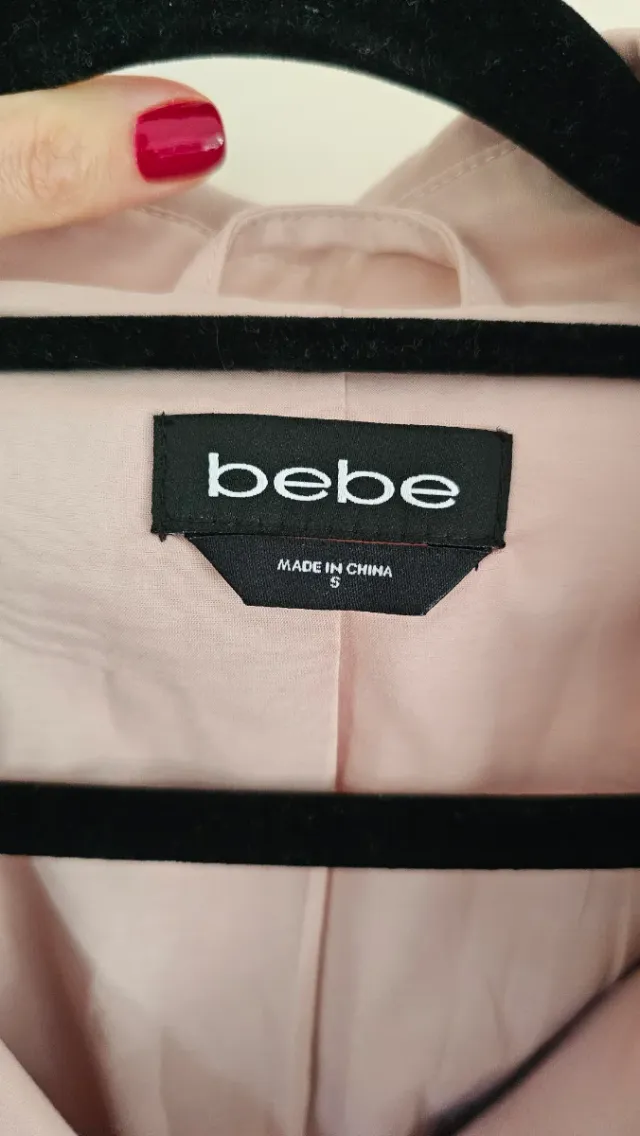 Gabardina Bebe rosa claro