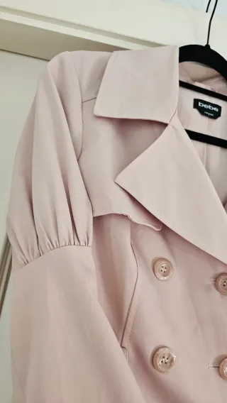 Gabardina Bebe rosa claro