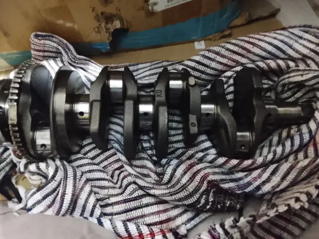 Cigüeñal Opel Vivaro 2.0 M9R E7