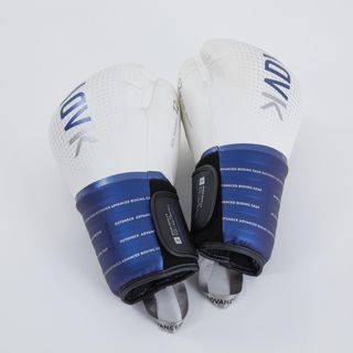 Guantes de boxeo Outshock 500 blanco/azul