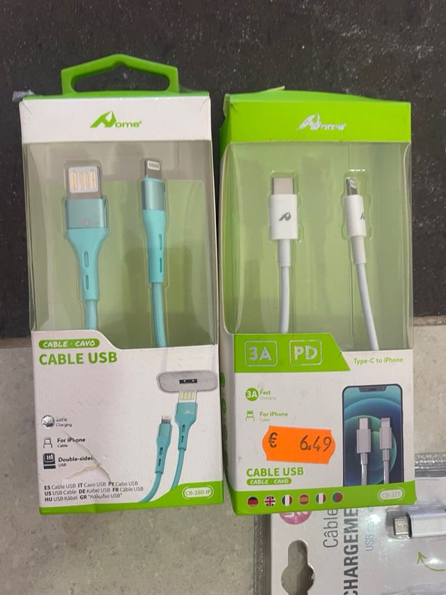 Carregador Tipo C e iPhone