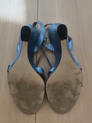 Tacones de cuña plateados