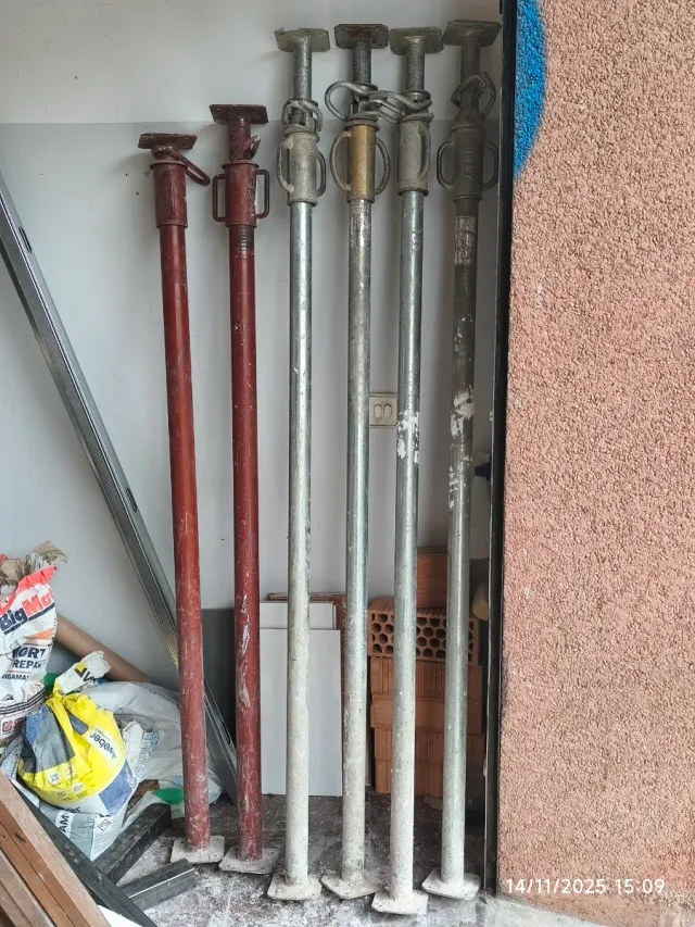 Puntales de hierro para obra