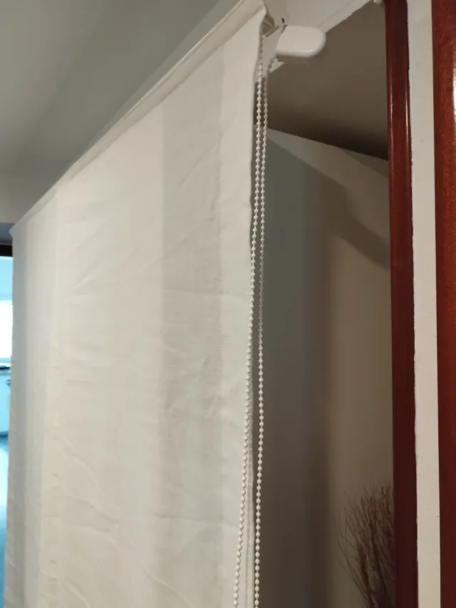 Estor enrollable blanco de tela